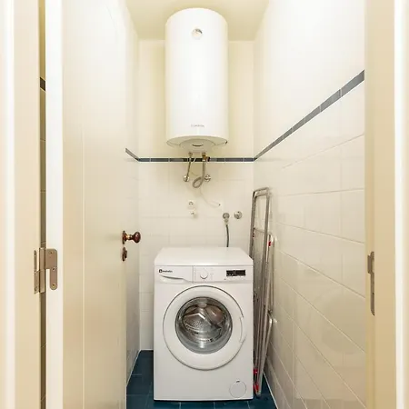 Youropo - Flores Appartement